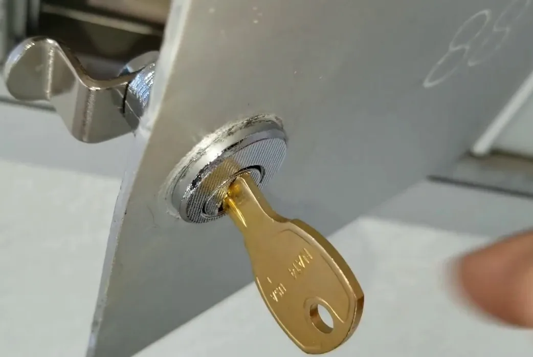 Mailbox lock change in Saint Lucie West