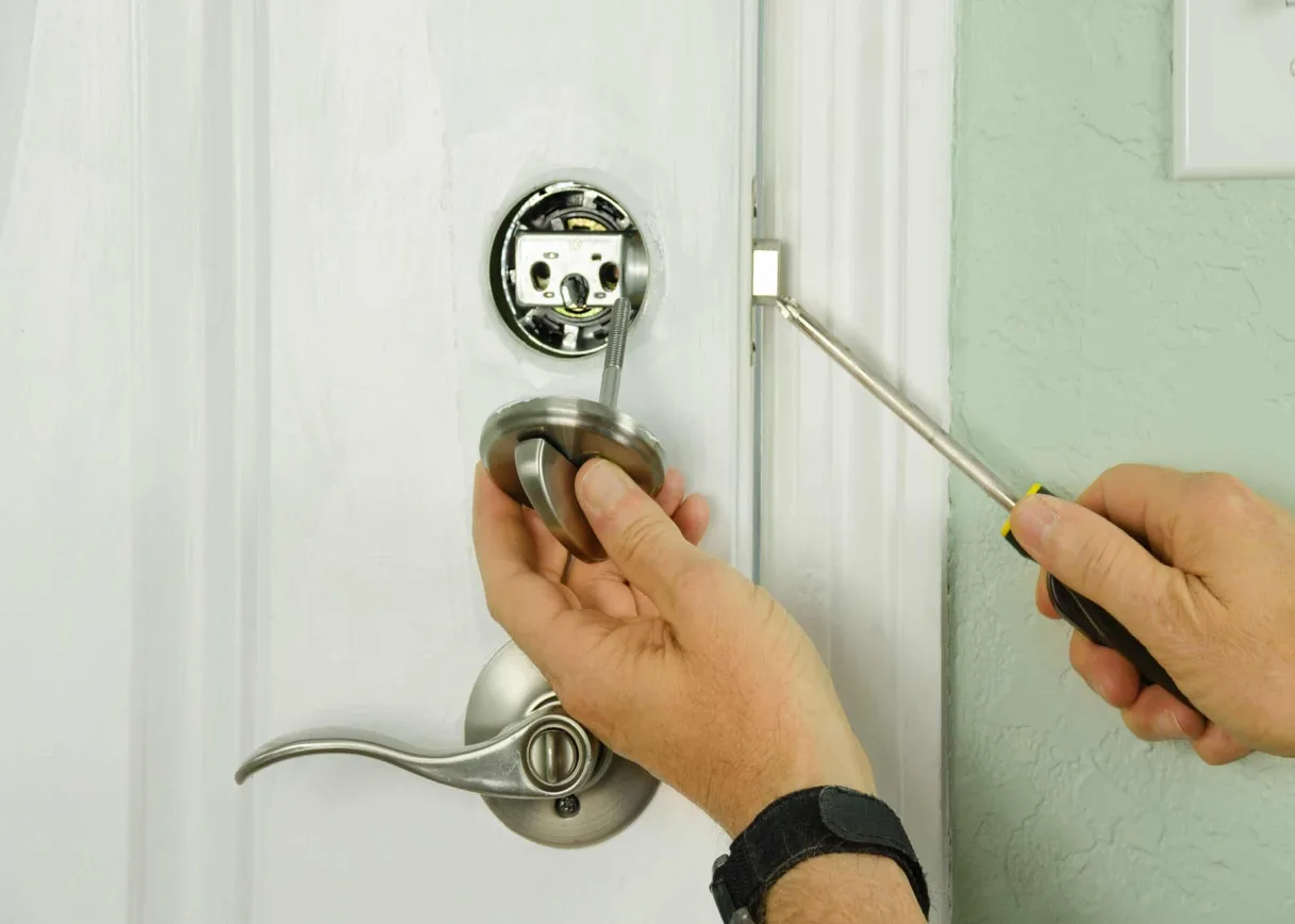 Yale Locksmith